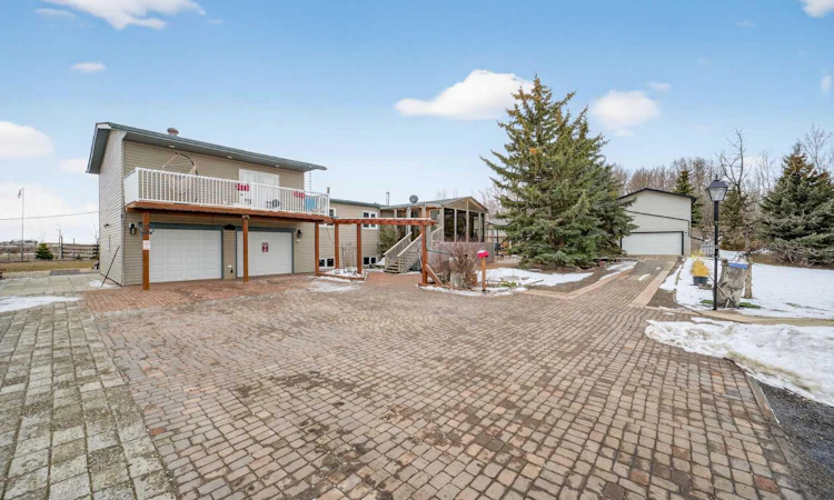 10 & 20-30245 Range Road 12