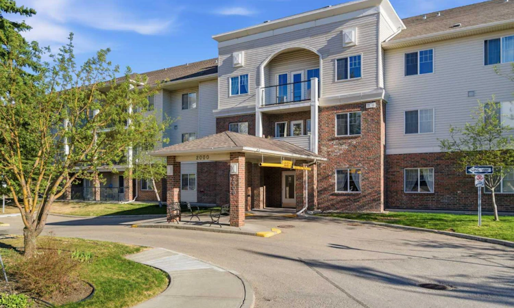 2102-928 Arbour Lake Road NW