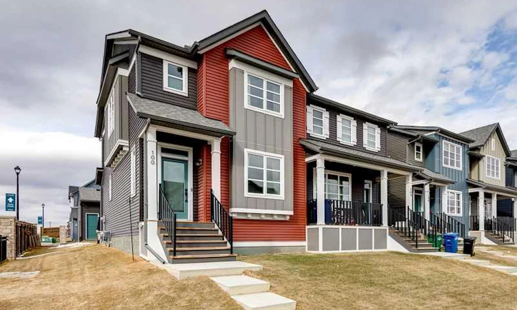 100 Langwell Common SE
