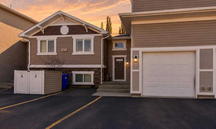 3-213 Lettice Perry Road N