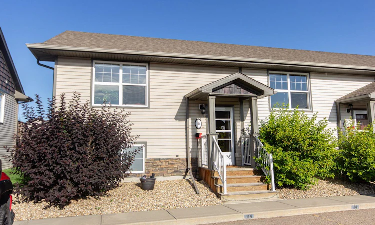 114 Redwood Boulevard