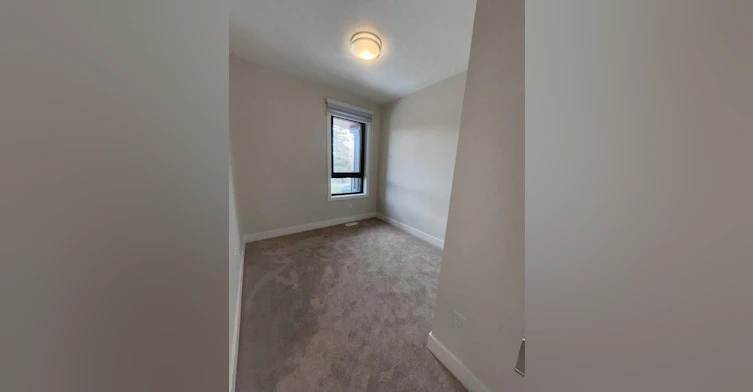 129 32 Avenue NE, Calgary, AB, T2E 2G6 - 10