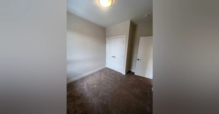 129 32 Avenue NE, Calgary, AB, T2E 2G6 - 9