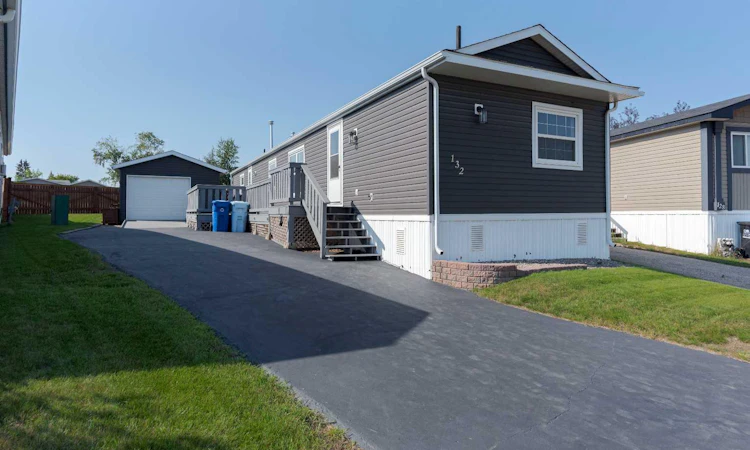 132 Grey Owl Place