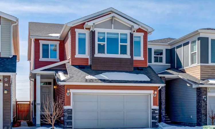 70 Howse Common NE