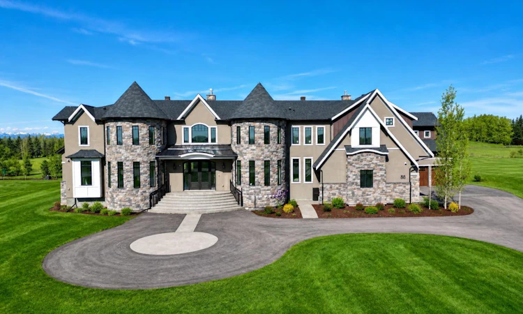 88 Willow Creek View