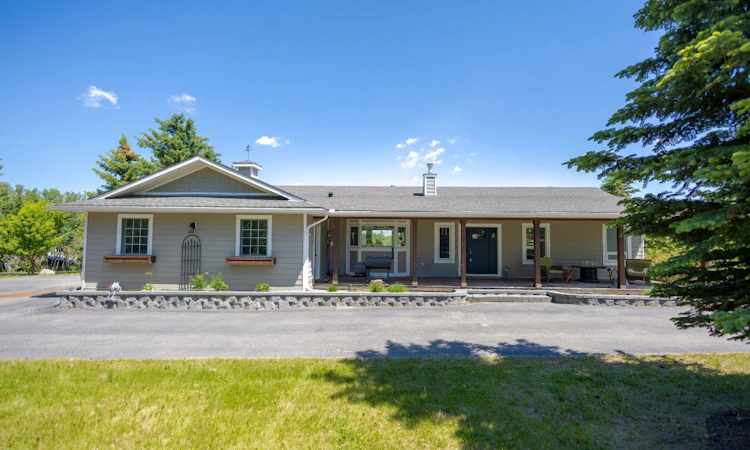 260048 Bearspaw Road