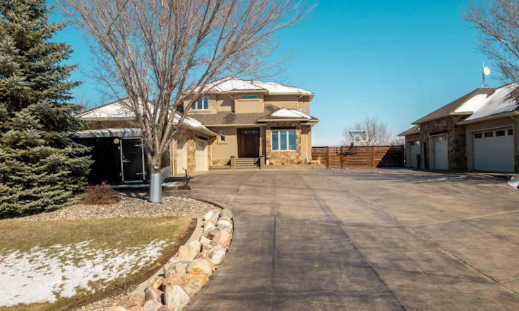 402 Meadow Lark Drive W