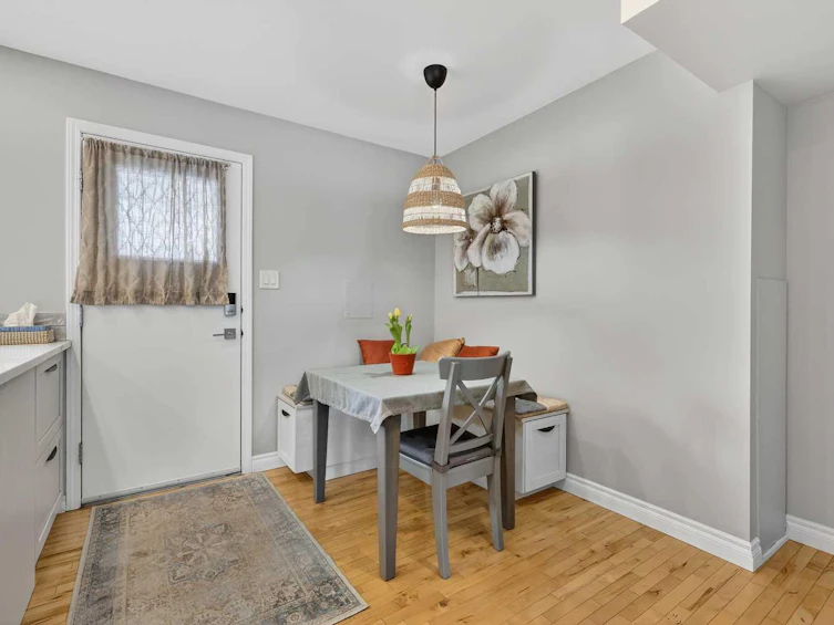 563 Regal Park NE, Calgary, AB, T2E 0S6 - 3