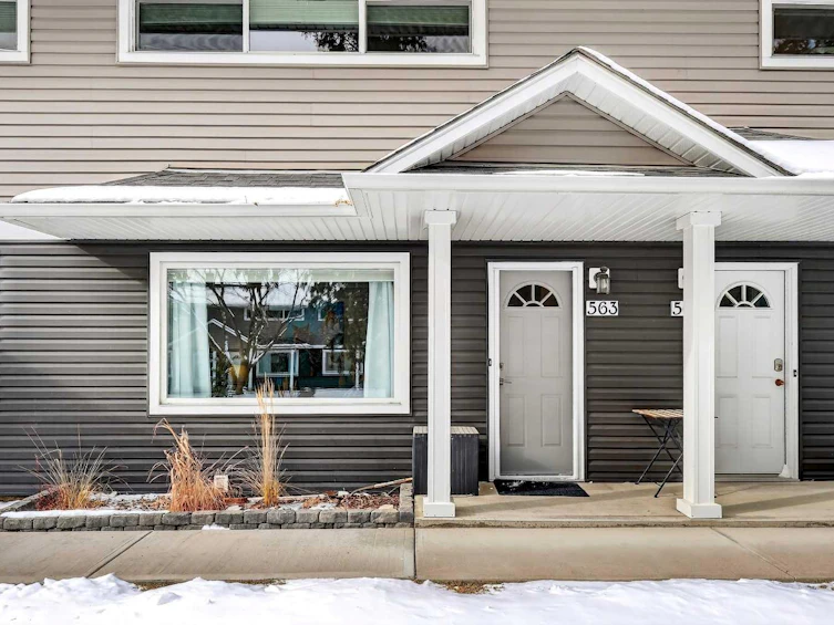563 Regal Park NE, Calgary, AB, T2E 0S6 - 2