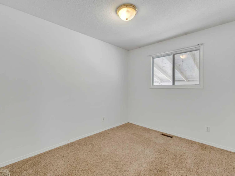 40 Nyberg Avenue, Red Deer, AB, T4P 1R5 - 25