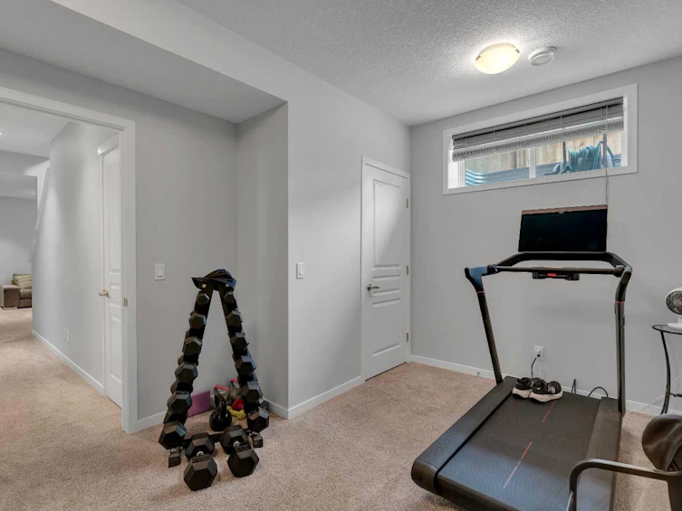 323 Marquis Court SE, Calgary, AB, T3M 1Y1 - 28