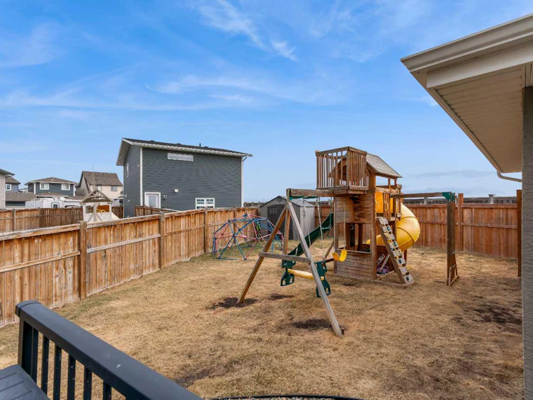 323 Marquis Court SE, Calgary, AB, T3M 1Y1 - 38