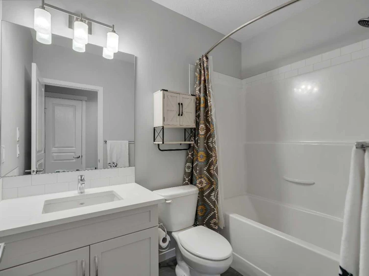 323 Marquis Court SE, Calgary, AB, T3M 1Y1 - 30