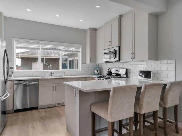 323 Marquis Court SE, Calgary, AB, T3M 1Y1 - 9