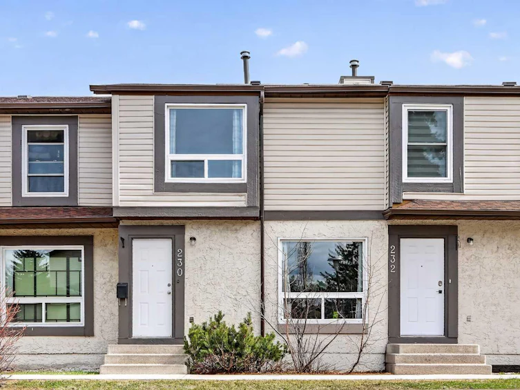 230 Deerpoint Lane SE, Calgary, AB, T2J 6M7