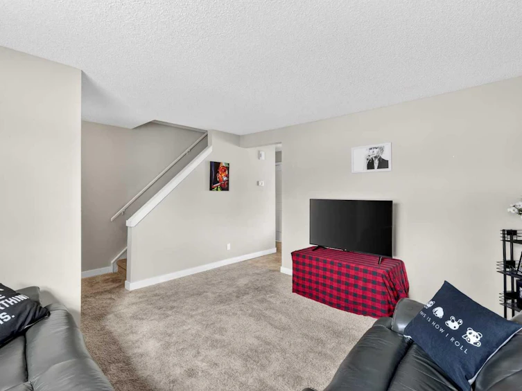 230 Deerpoint Lane SE, Calgary, AB, T2J 6M7 - 5