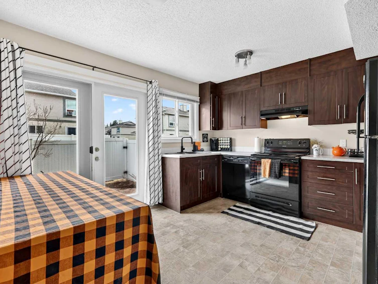 230 Deerpoint Lane SE, Calgary, AB, T2J 6M7 - 7