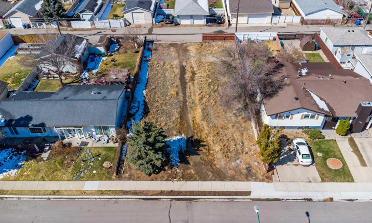 1008 9 Street North