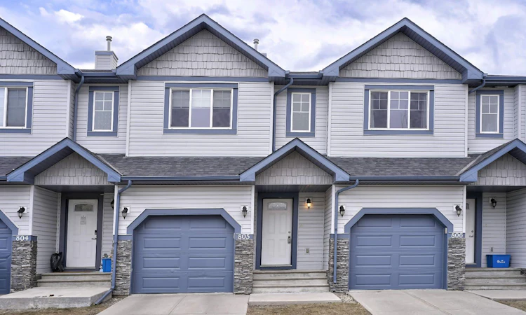 805-620 Luxstone Landing SW