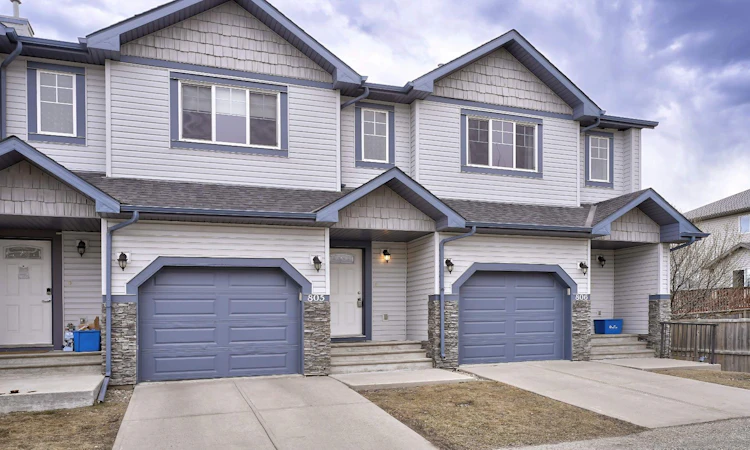805-620 Luxstone Landing SW