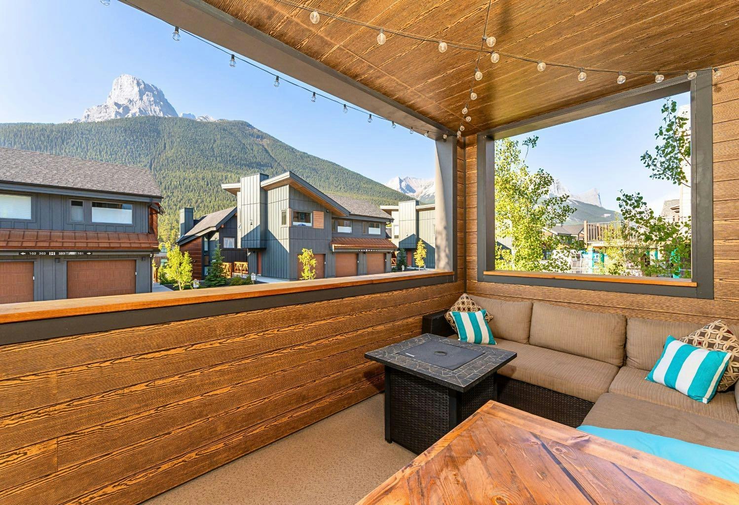 201G-209 Stewart Creek Rise, Canmore, AB, T1W 0N9
