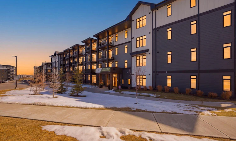 315-10 Sage Hill Walk NW