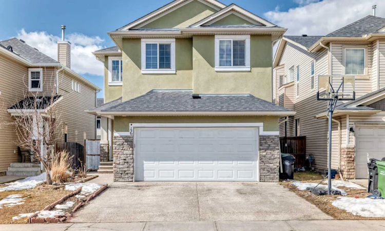 46 Saddlecrest Gardens NE