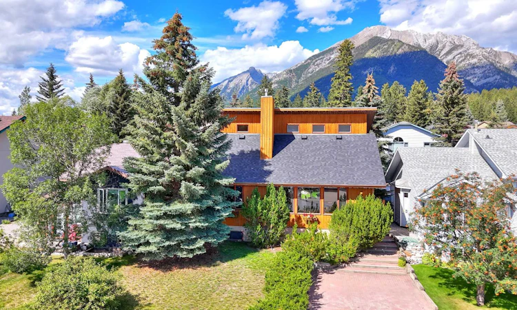 226 Lady Macdonald Drive