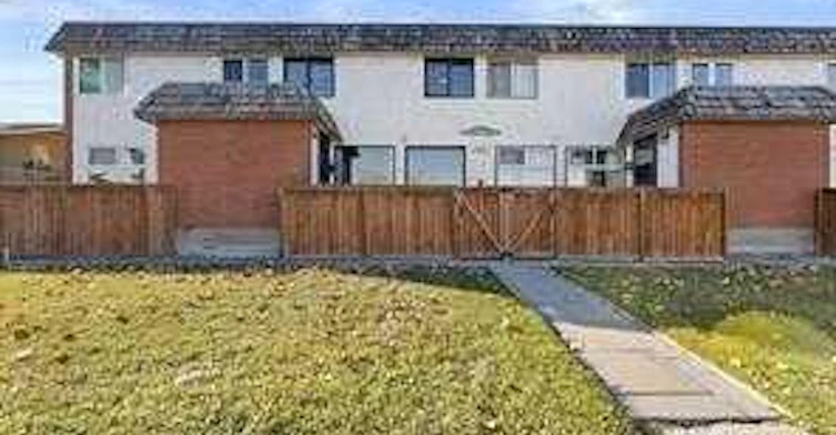 2-6147 Buckthorn Road NW, Calgary, AB, T2K 2Z2