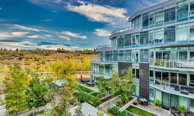 311-138 Waterfront Court SW