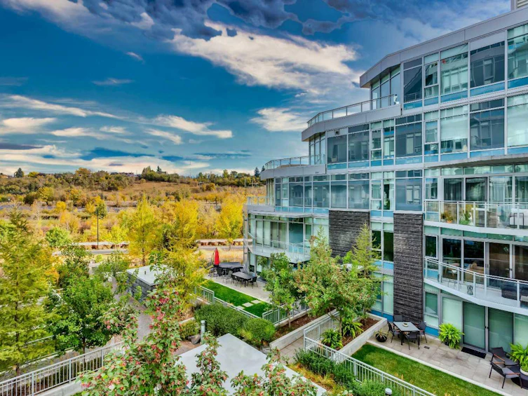 311-138 Waterfront Court SW, Calgary, AB, T2P 1L1