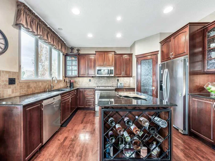 40 Cougar Ridge Heights SW, Calgary, AB, T3H 4X5 - 16