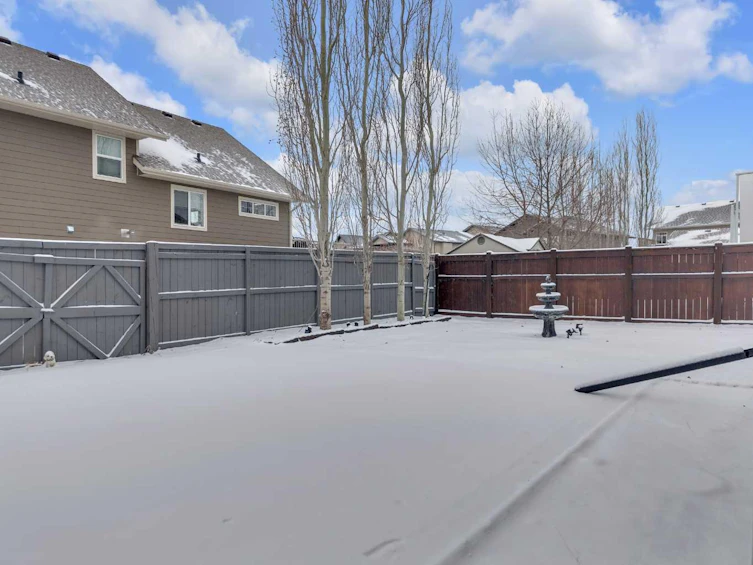 3 Elma Street, Lacombe, AB, T4L 2M3 - 8