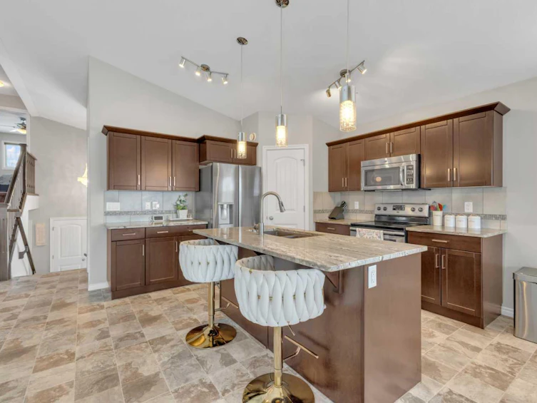 3 Elma Street, Lacombe, AB, T4L 2M3 - 17