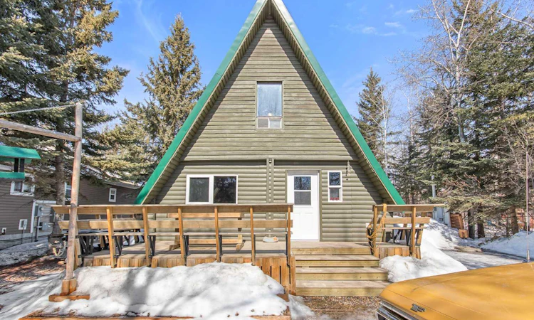 1447 Lakeview Drive