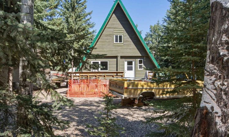 1447 Lakeview Drive