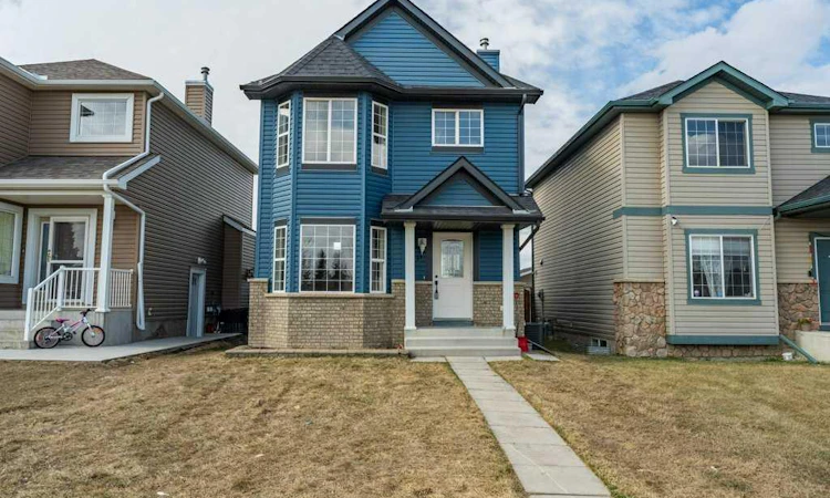11 Saddlemont Close NE