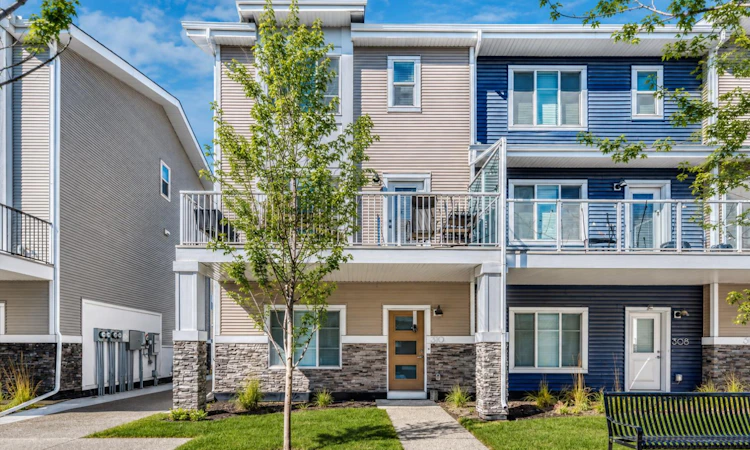 310-669 Savanna Boulevard NE