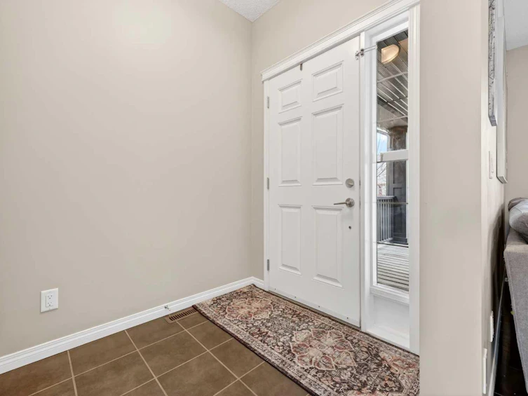 47 Copperpond Heights SE, Calgary, AB, T2Z 0W8 - 2