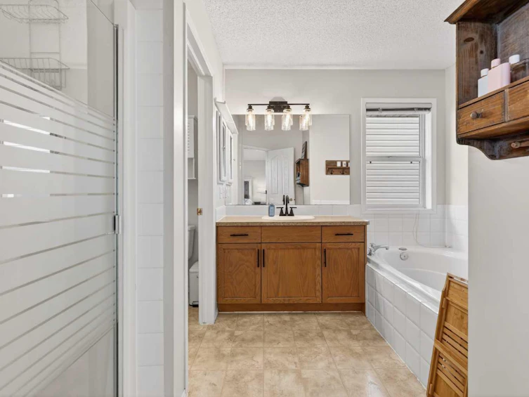 60 Inverness Drive SE, Calgary, AB, T2Z 3E4 - 29