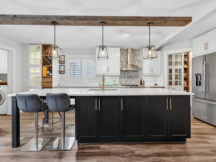 60 Inverness Drive SE, Calgary, AB, T2Z 3E4