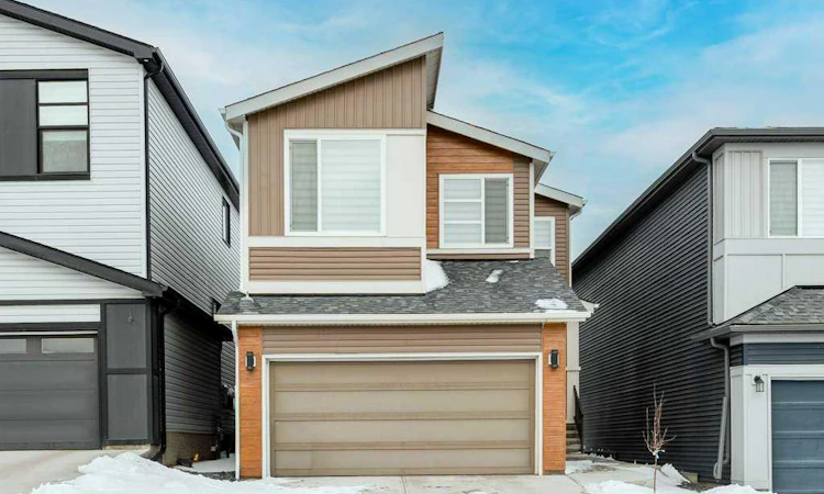 13 Calhoun Crescent NE