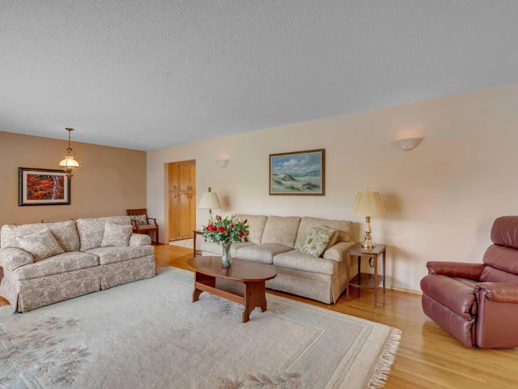 10823 Maplecreek Drive SE, Calgary, AB, T2J 1V4 - 3
