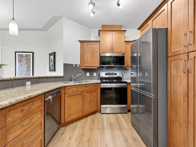519-10 Discovery Ridge Close SW, Calgary, AB, T3H 5X3 - 14