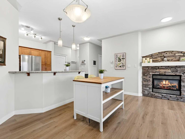 519-10 Discovery Ridge Close SW, Calgary, AB, T3H 5X3 - 9