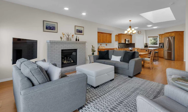 7-925 Imperial Drive SE