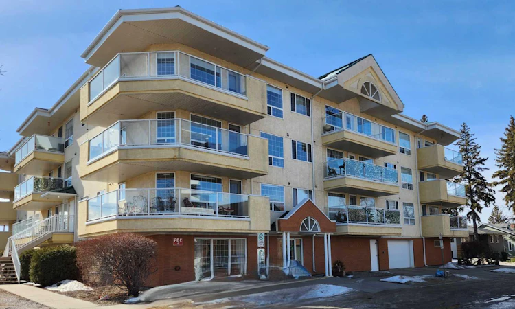 #207-5117 50 Street