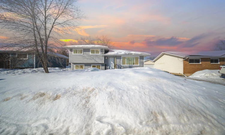 453 Signal Road