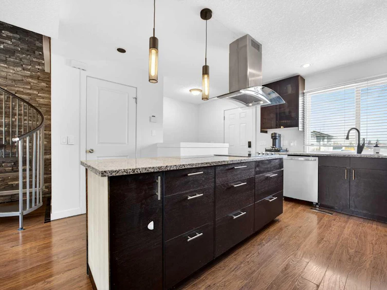 173 Templehill Drive NE, Calgary, AB, T1Y 5K6 - 11